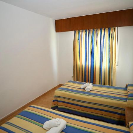 Apartamentos Torre Gerona Benidorm Bagian luar foto