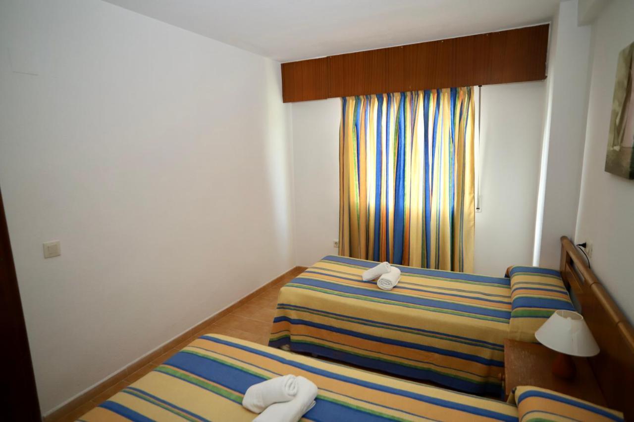 Apartamentos Torre Gerona Benidorm Bagian luar foto