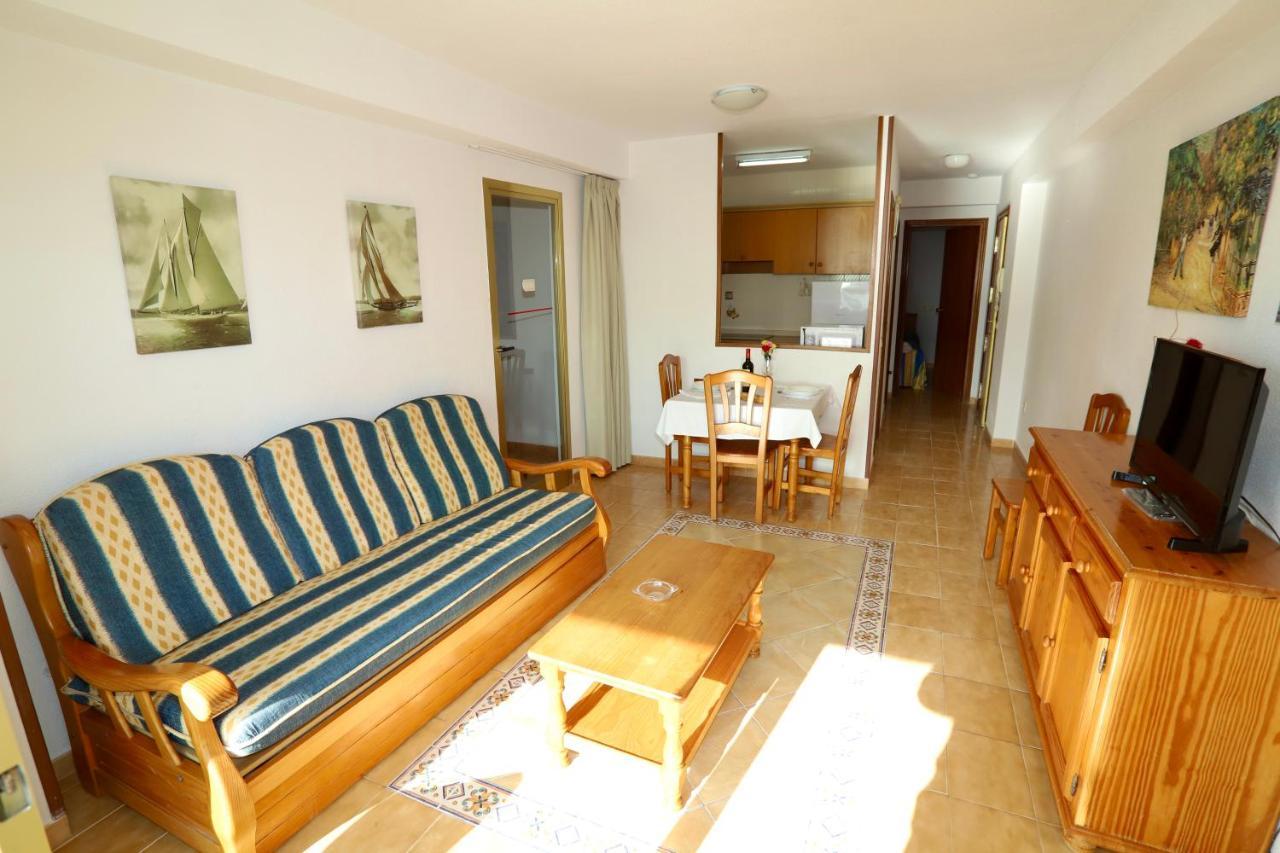 Apartamentos Torre Gerona Benidorm Bagian luar foto